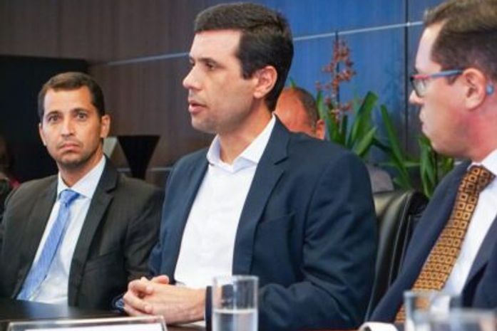 Hugo Wanderley participa da assinatura do Pacto Estadual para a Primeira Infância