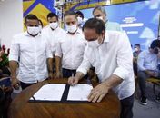 Prefeito Luciano entrega novo clube do servidor e assina ordem para construção do Hospital Metropolitano do Agreste