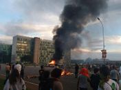 Em protesto contra a PEC manifestantes entram em confronto com a polícia