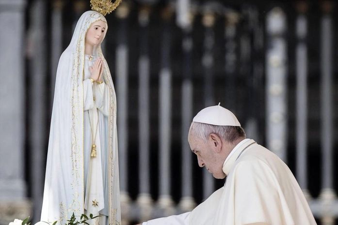 Papa chega a Portugal para centenário de aparições em Fátima