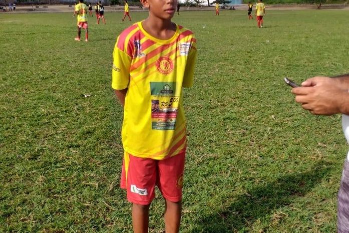 Jovens buscam no futebol sonho de se tornarem grandes jogadores