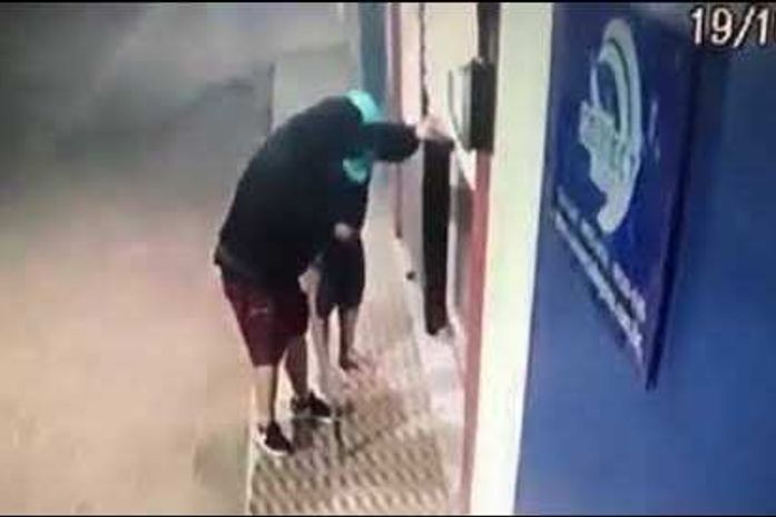 Câmeras de segurança flagram arrombamento em loja de celular no município de Junqueiro