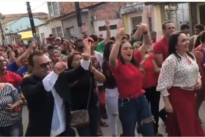 Mesmo na chapa opositora, vice-prefeito assume comando da Prefeitura com saída de Vânia do Passo