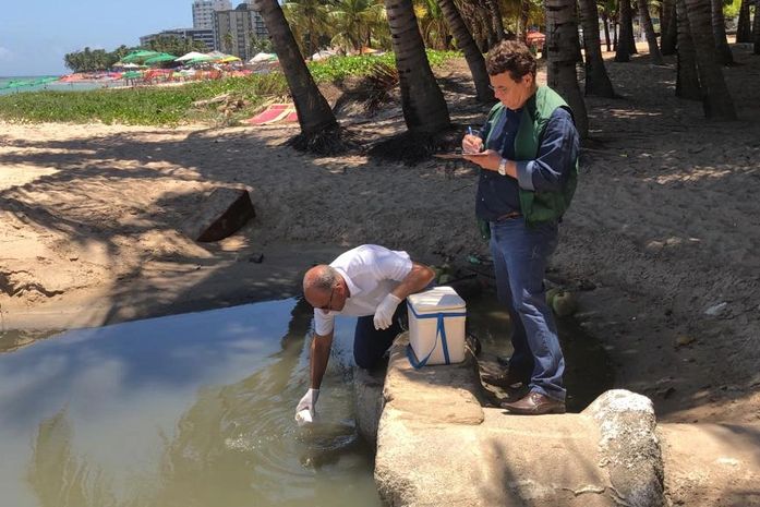 Prefeitura encontra esgoto ligado à galeria pluvial