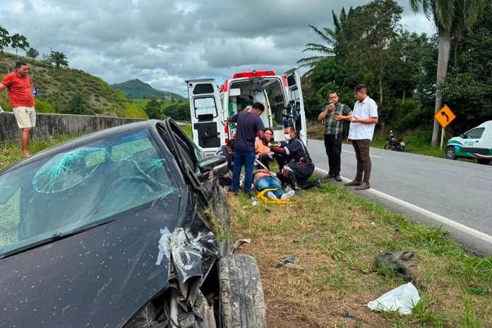 Coordenador de Endemias de Joaquim Gomes e jovem ficam gravemente feridos em acidente na BR-101