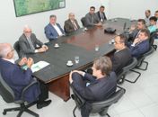 Teófilo apresenta projetos durante visita de promotores do MPE-Al