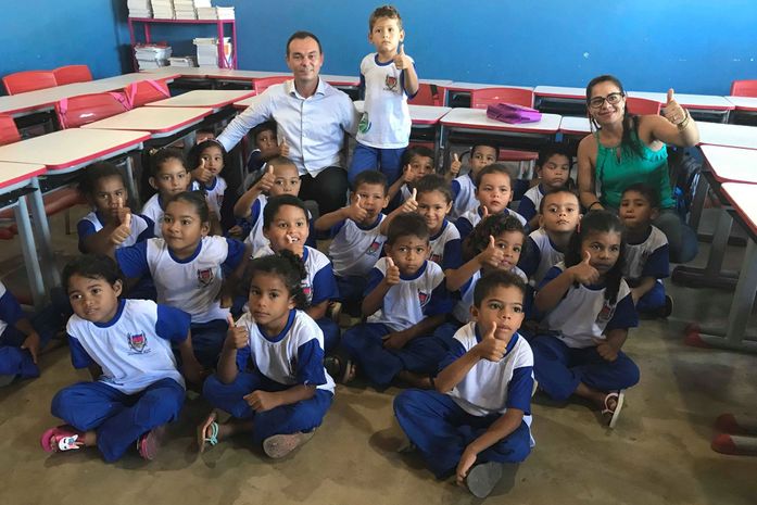 Prefeitura de Anadia conclui entrega de fardamentos para cerca de 3.300 alunos da rede municipal