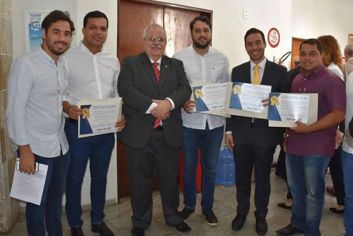 Em solenidade no MP prefeito Arthur Freitas recebe reconhecimento por encerramento do lixão de Santana do Mundaú