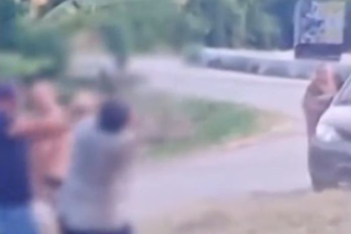 Motorista leva pedrada ao tentar impedir saque de carga após acidente na BR-101; veja o vídeo