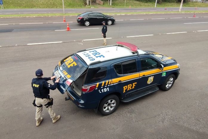 Foragido da Justiça é preso por estupro de vulnerável durante abordagem na BR-316