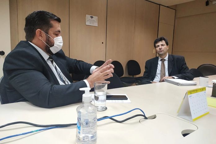 Leonardo Dias discute situação dos bairros em afundamento de solo com secretário nacional de Política Econômica