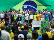 Vídeo: Collor e Arthur são destaque em convenção de Bolsonaro