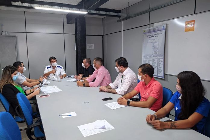 Representantes do futebol alagoano firmaram termo com a Vigilância Sanitária