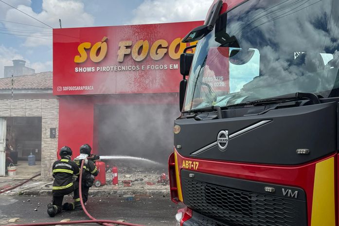 Incêndio atinge loja de fogos em Arapiraca; veja vídeo