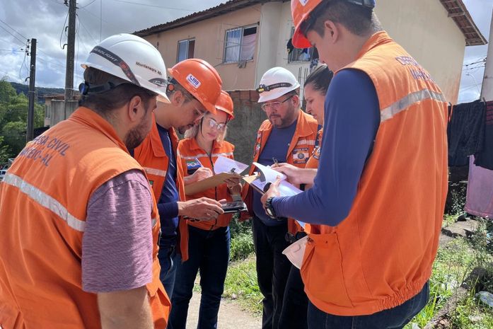 Defesa Civil de Maceió realiza levantamento social no Rio Novo