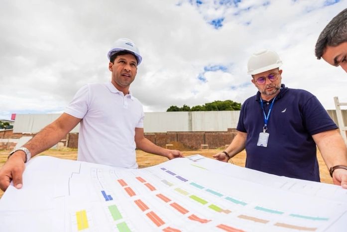 Prefeito Rodrigo Cunha acompanha início das obras do novo Mercado Público do Tabuleiro do Martins