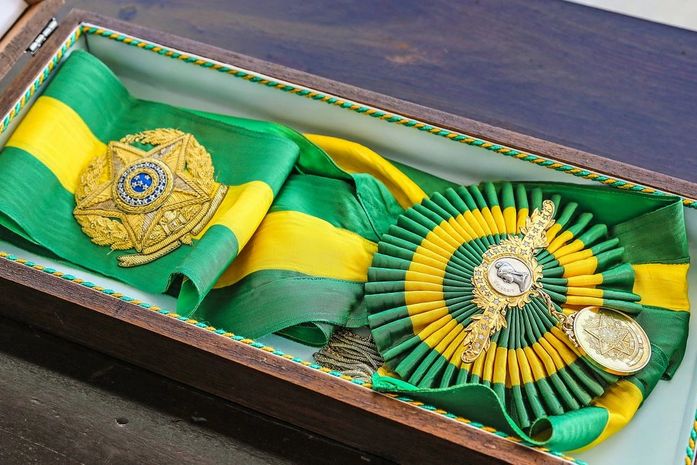 Faixa presidencial sumiu! Eis uma lição da nossa República