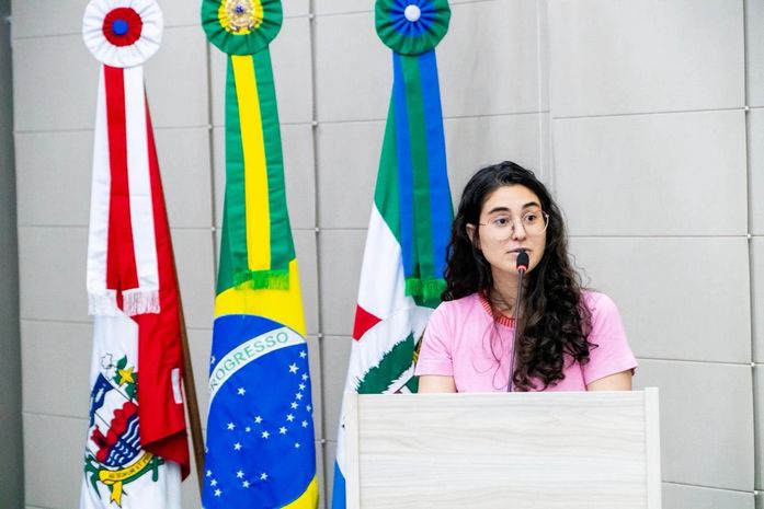 Vereadora critica omissão da Prefeitura após bloqueio de acesso usado por pescadores em Ipioca