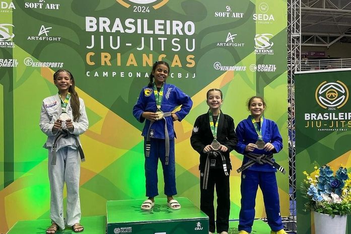 Alagoana Tácila Nicole, de 10 anos, conquista o ouro no Campeonato Brasileiro de Jiu Jitsu