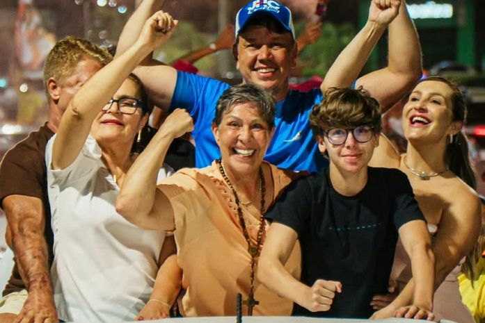 Após vitória histórica, Célia Rocha percorre Arapiraca em carreata para agradecer aos eleitores