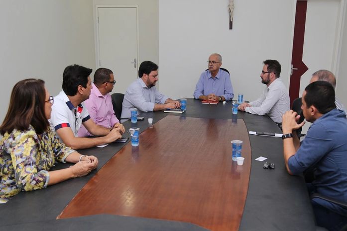 Teófilo recebe diretoria da equatorial e firma parceria com a empresa