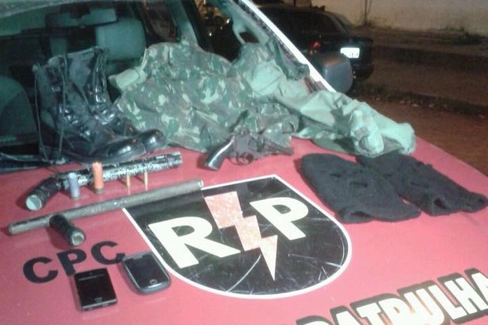 Operação integrada cumpre mandados e apreende armas e drogas em Maceió