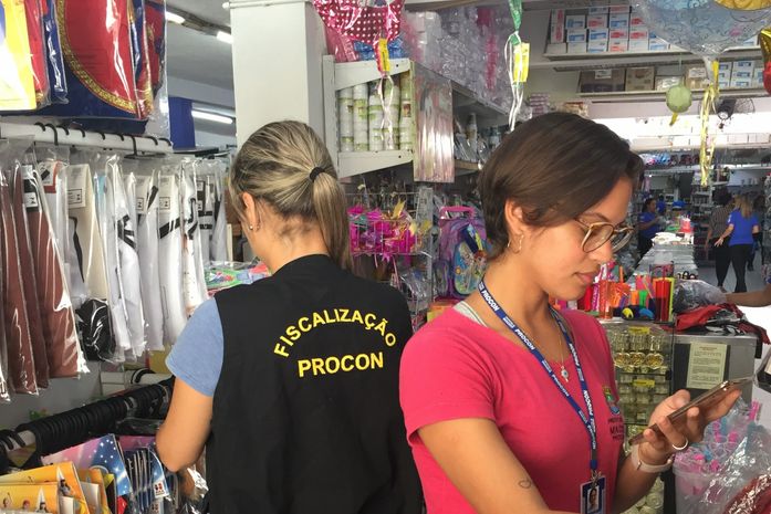 Procon Maceió divulga pesquisa de preços de produtos de Carnaval; confira