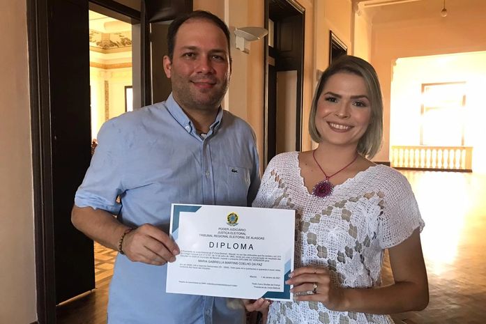 Gaby Ronalsa é empossada vereadora por Maceió