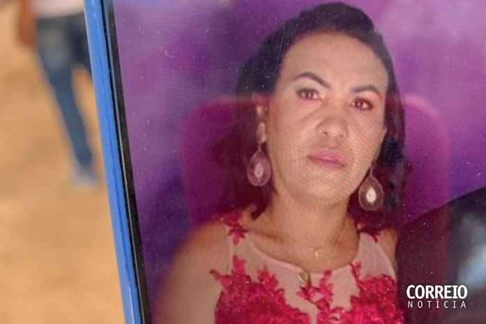 Mulher é encontrada morta com o corpo em chamas em estrada de Inhapi