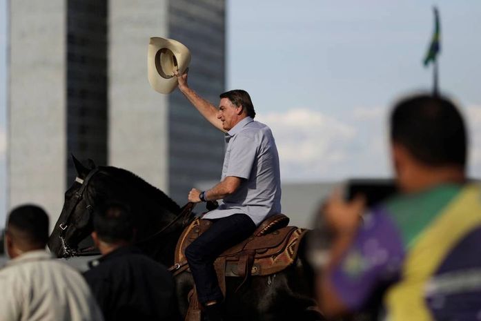 O golpismo de Bolsonaro e o avanço da CPI da Pandemia