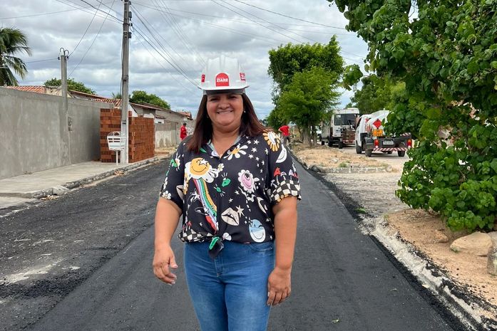 Ziane Costa acompanha início da pavimentação asfáltica do Distrito Jardim Cordeiro