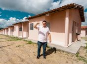 Prefeito Carlos anuncia data para entrega das chaves de 609 casas em Rio Largo
