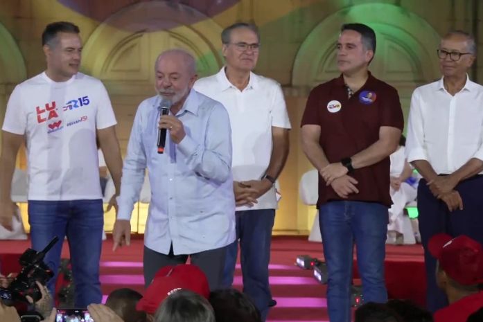 Lula lembra Collor em Maceió e recorre a história de “raposa e galinha”