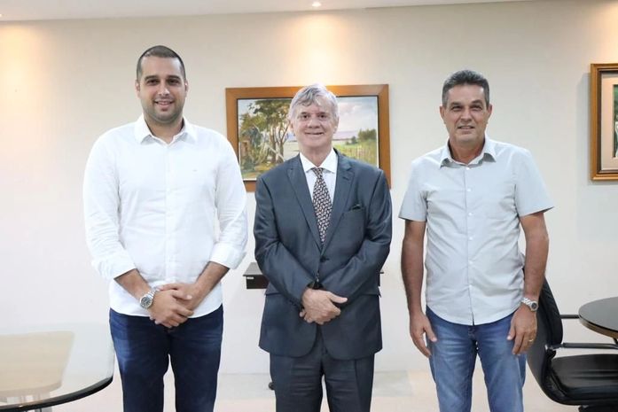 Prefeitos de Santana do Mundaú e de Branquinha, se reúnem com governador Klever Loureiro
