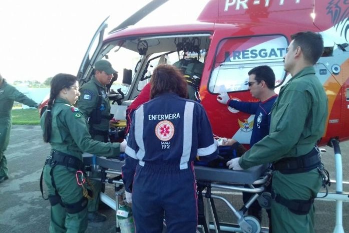 Helicóptero do Samu socorre crianças vítimas de acidentes