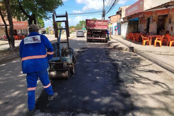 Infraestrutura realiza operação tapa-buraco