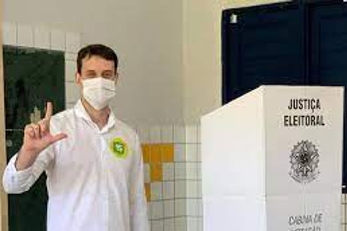 Filho do prefeito de Arapiraca deverá deixar o MDB para se filiar ao Progressistas