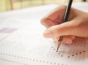 Ao menos 114 concursos públicos com inscrições abertas reúnem mais de 23,7 mil vagas no país; veja lista