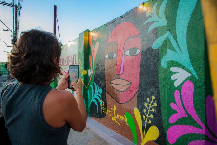 Governo de Alagoas oferece muro do Arquivo Público como tela para pinturas contemporâneas