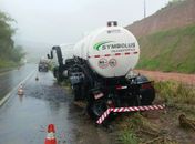 Carretas colidiram na BR-101 em Rio Largo