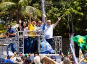 Alfredo Gaspar e Flávio Bolsonaro são recebidos por multidão em Juazeiro do Norte e reforçam  compromisso com o Nordeste