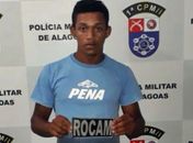 PM prende suspeito com duas armas de fogo, em Roteiro