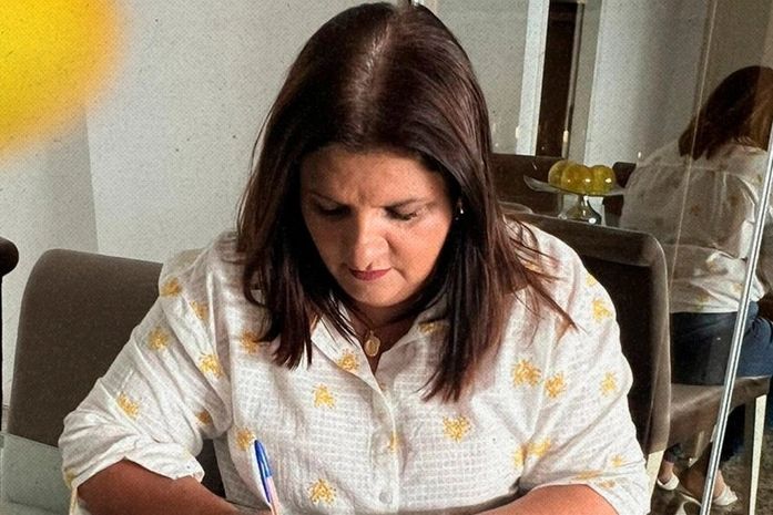 Ziane Costa assina acordo para capacitação gratuita em energias renováveis