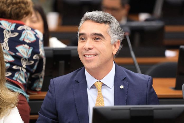 Deputado federal Rafael Brito garante continuidade do Pé-de-Meia