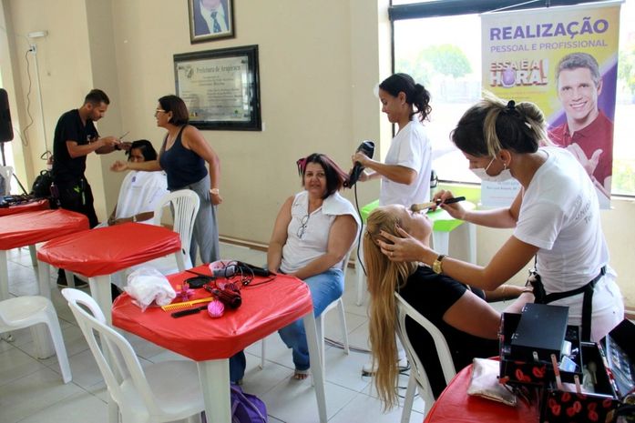 Prefeitura promove dia de beleza para as mães arapiraquenses