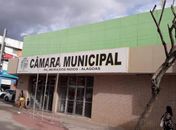 Eleição para presidente do legislativo de Palmeira tem "retiro" dos vereadores em praia 