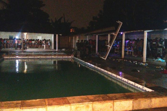 PM prende trio suspeito de tráfico e porte ilegal de armas durante festa