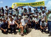 Jovens vivem novas experiências em desfile cívico