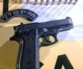 Homem é preso com pistola municiada após denúncia de briga de casal em bar no Sertão de AL