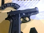 Homem é preso com pistola municiada após denúncia de briga de casal em bar no Sertão de AL